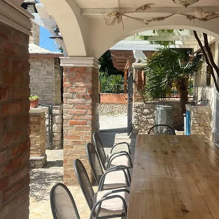 Diana - Six Bedroom With Private Pool Jesenice (Split-Dalmatia)