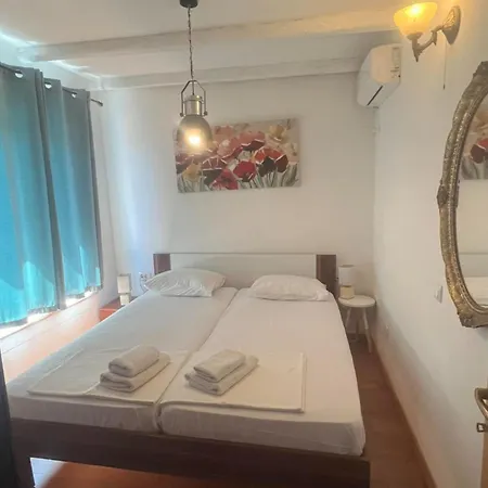Diana - Six Bedroom With Private Pool Villa