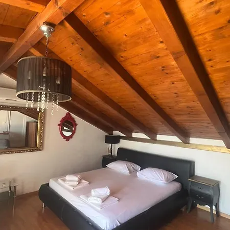 Diana - Six Bedroom With Private Pool Vila Jesenice (Split-Dalmatia)